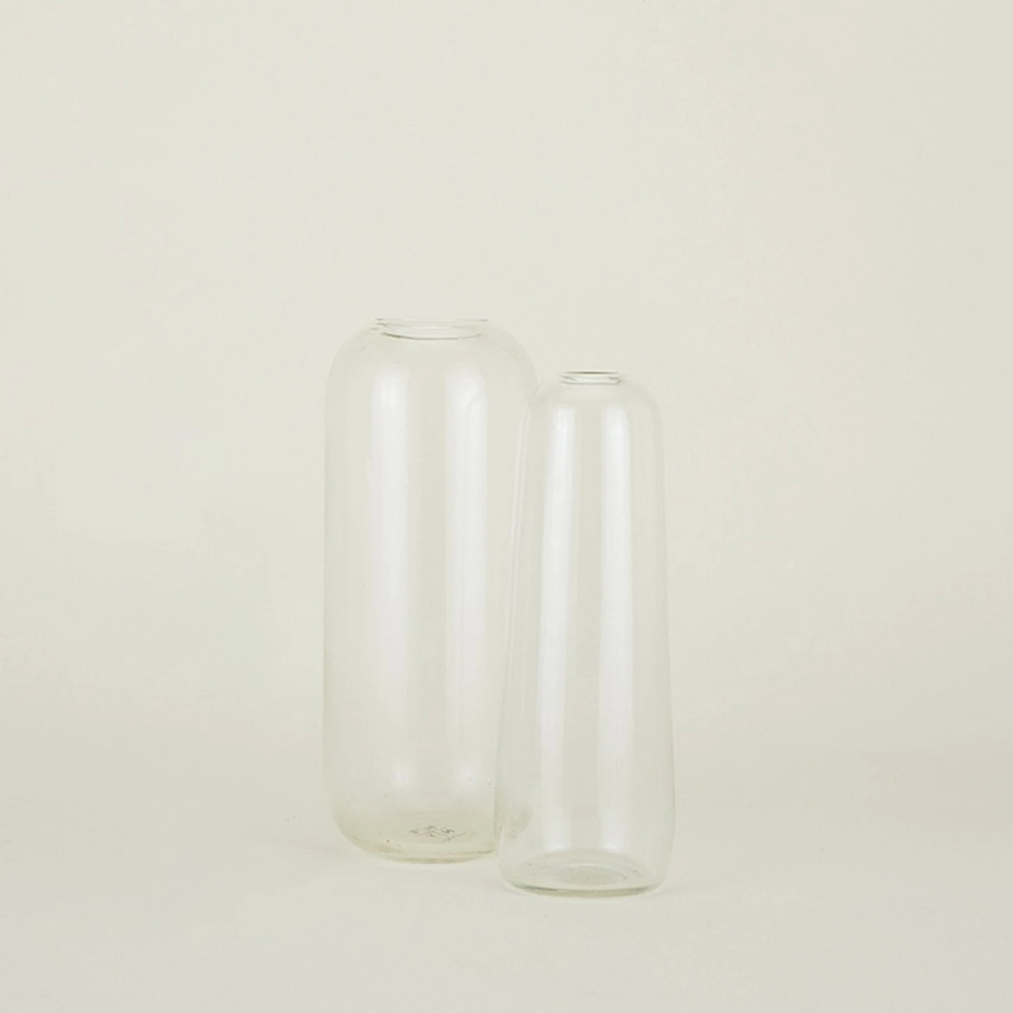 Aurora Pill Vase - Clear 3 Aurora Pill Vase - Clear