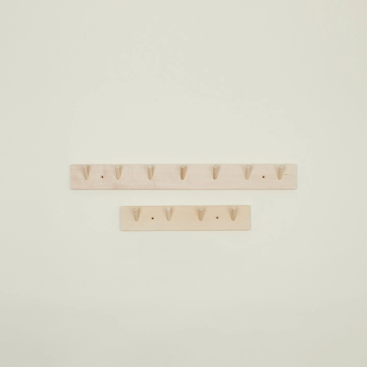 Iris Hantverk Wooden Rack - Seven Hooks 4 Iris Hantverk Wooden Rack - Seven Hooks - Image 2