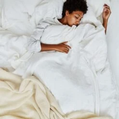 Simple Linen Duvet - White 9 Simple Linen Duvet - White -ferm LIVING Store 20180702 HA FW18 1274 NS a7510a8c 0f15 4a08 ac74 cf199e1bceae