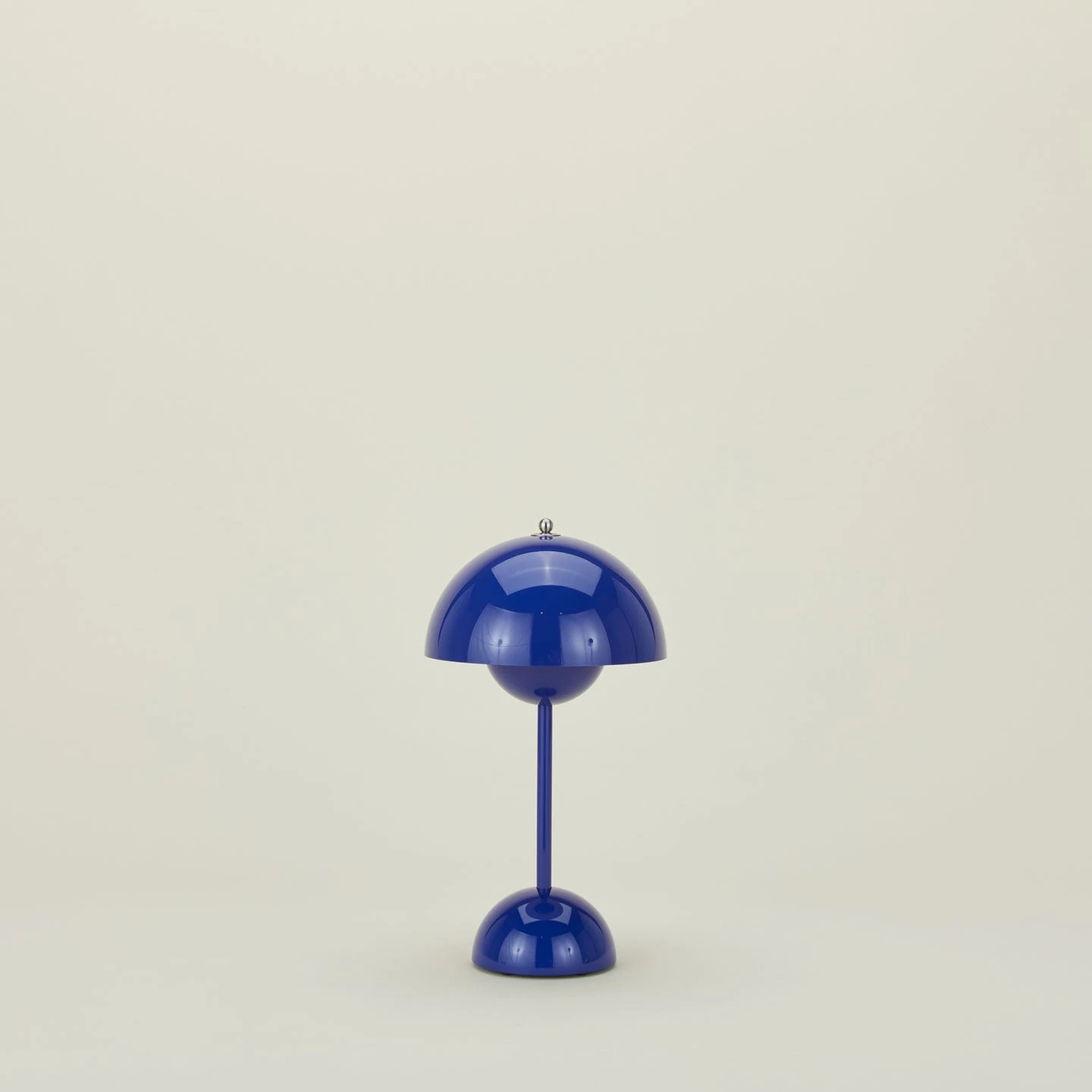 &Tradition Flowerpot Portable Lamp - Cobalt 4 &Tradition Flowerpot Portable Lamp - Cobalt - Image 2