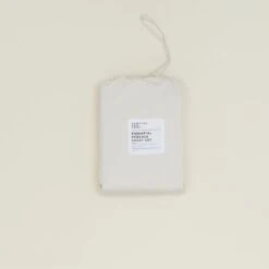 Essential Percale Sheet Set - Ivory 16 Essential Percale Sheet Set - Ivory -ferm LIVING Store HNY.300.10.040.045.Q1