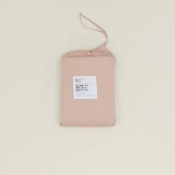 Essential Percale Sheet Set - Blush -ferm LIVING Store HNY.300.10.040.095.Q1 809c2995 591a 47e3 b431 0ce387162def