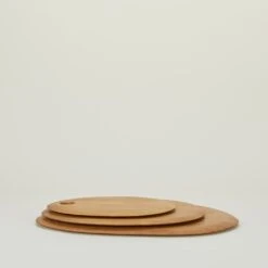 Pebble Cutting Board - Oak 14 Pebble Cutting Board - Oak -ferm LIVING Store HNY.500.70.ORG .OAK a