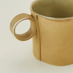 Loop Handled Mug - Ochre Gold -ferm LIVING Store OXM.500.30.001.330 DETAIL