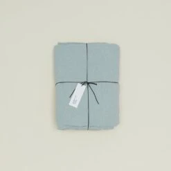 ferm LIVING Store 23 Simple Linen Fitted Sheet - Sky