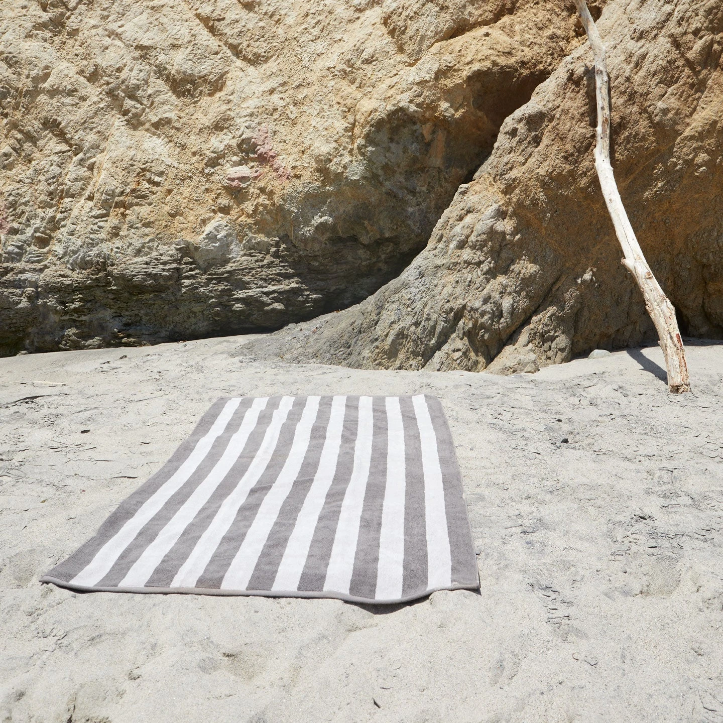 Simple Striped Terry Beach Towel - Light Grey/Dark Grey 4 Simple Striped Terry Beach Towel - Light Grey/Dark Grey - Image 2